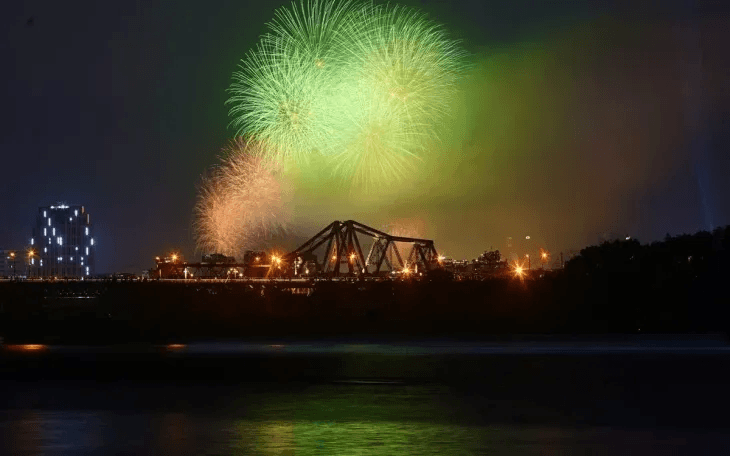Các điểm ngắm pháo hoa Tết Dương lịch tại Hà Nội